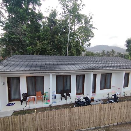 The Corner Homestay Kuta  Екстериор снимка