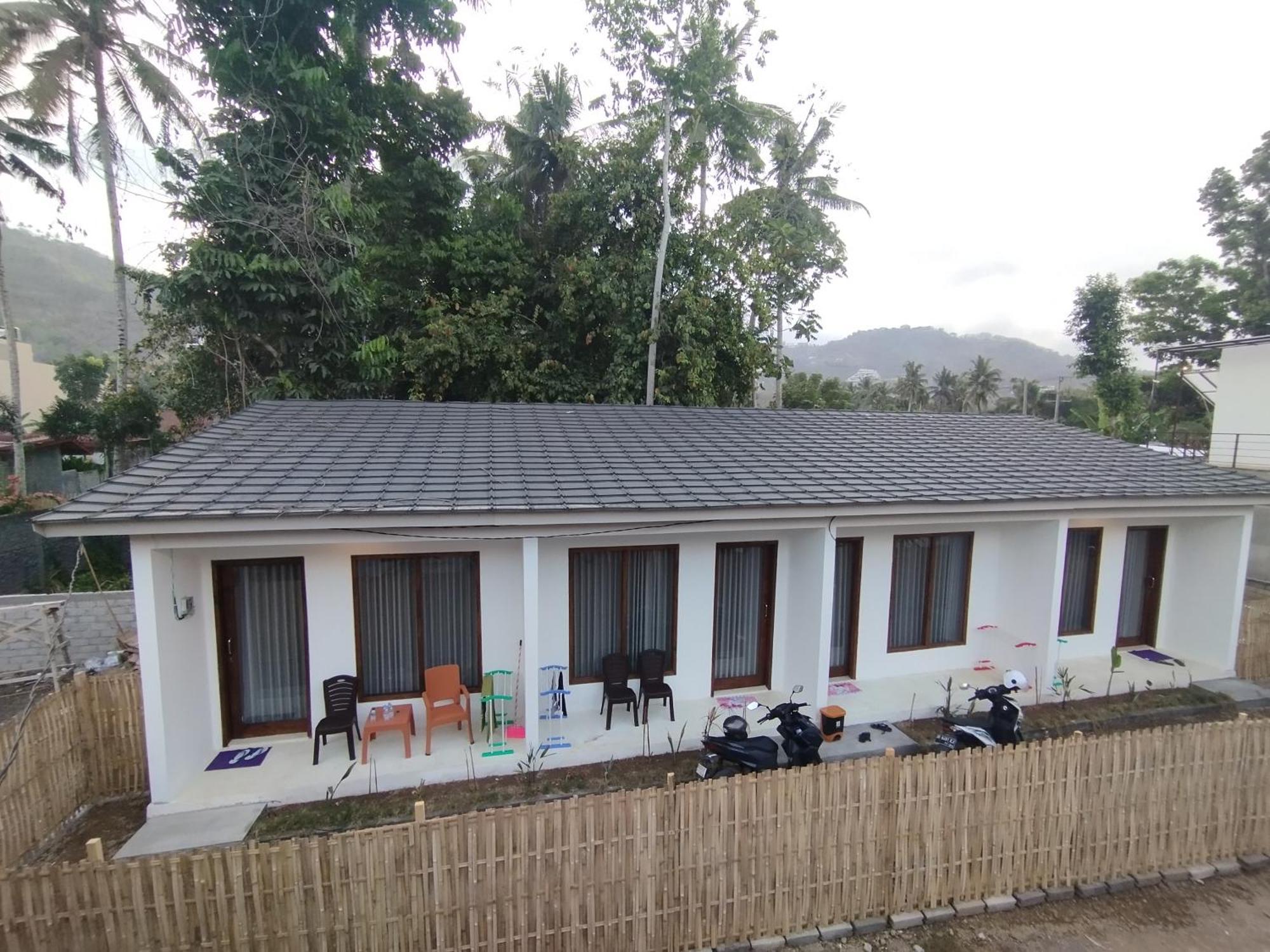 The Corner Homestay Kuta  Екстериор снимка